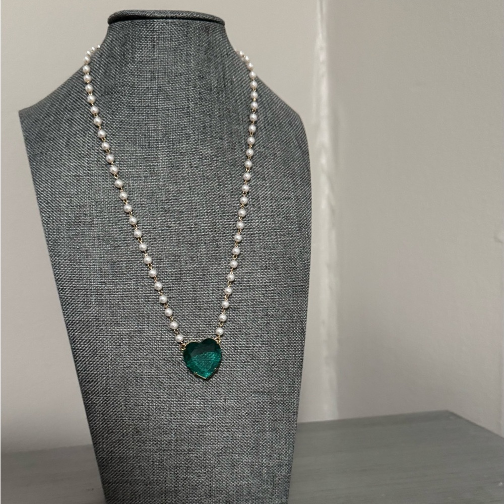 Pearl necklace with green heart 18”